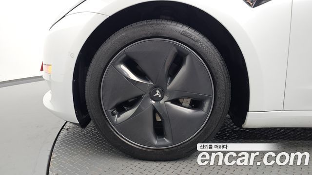 Tesla Model 3 Standard Range Plue RWD - фото 3
