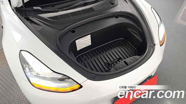Tesla Model 3 Standard Range Plue RWD - фото 4
