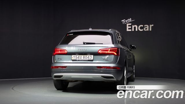 Audi Q5 FY 40 TDI Quattro Premium - фото 3