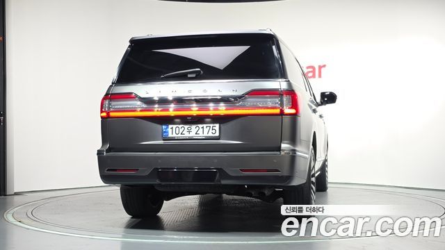 Lincoln Navigator 4-го поколения 3.5L - фото 3