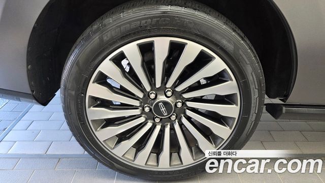 Lincoln Navigator 4-го поколения 3.5L - фото 4