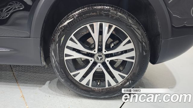 Mercedes-Benz GLB-Class X247 GLB200 d - фото 3