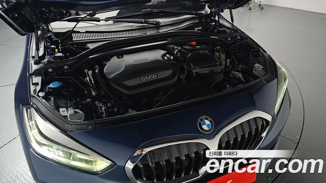 BMW 1 Series F40 118d Sport - фото 4