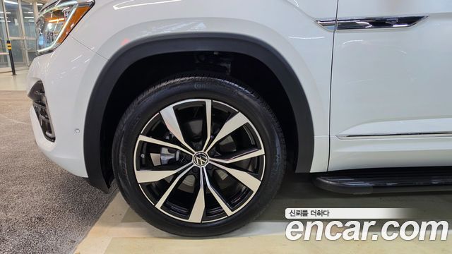 Volkswagen Atlas 2.0 TSI R-LINE 7-Seater - фото 3