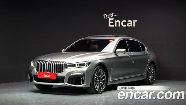 BMW 7 Series G11 730Ld xDrive M Sport - фото 0