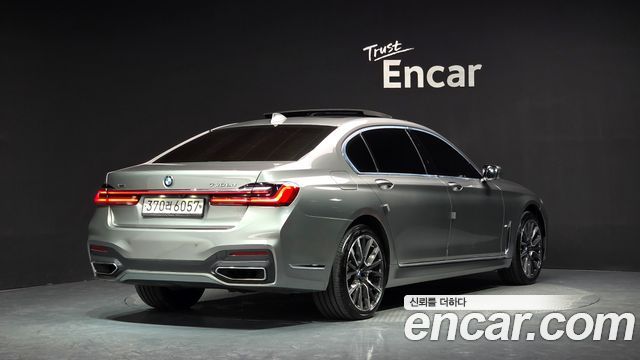 BMW 7 Series G11 730Ld xDrive M Sport - фото 1