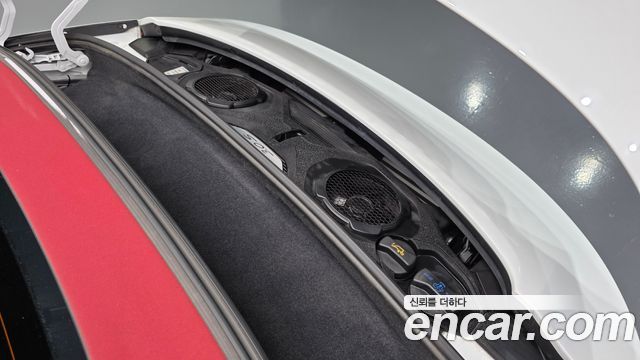 Porsche 911 Carrera 4S Cabriolet - фото 4