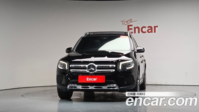 Mercedes-Benz GLB-Class X247 GLB220 - фото 1
