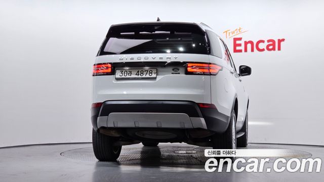 Land Rover Discovery 3.0 TD6 HSE Luxury - фото 3