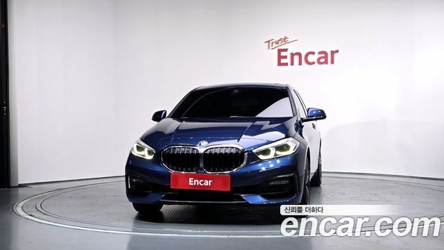 BMW 1 Series F40 118d Sport - фото 2