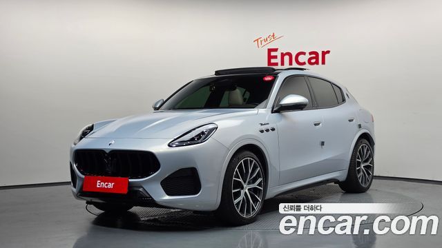 Maserati Grecale 2.0 AWD Modena - фото 0