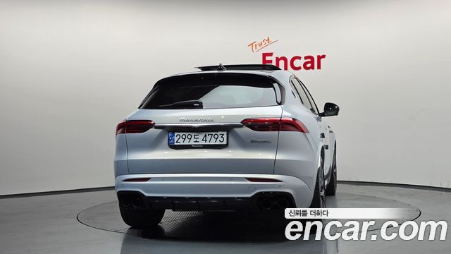 Maserati Grecale 2.0 AWD Modena - фото 3