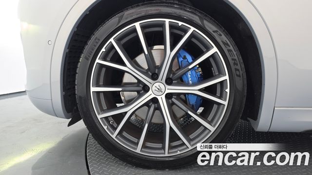 Maserati Grecale 2.0 AWD Modena - фото 4