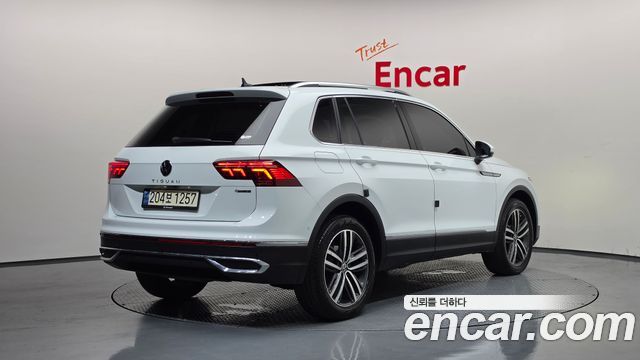 Volkswagen Tiguan 2-го поколения 2.0 TDI 4Motion Prestige - фото 1