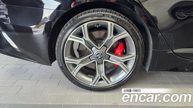 Kia Stinger 2.0 Turbo 2WD Platinum - фото 4