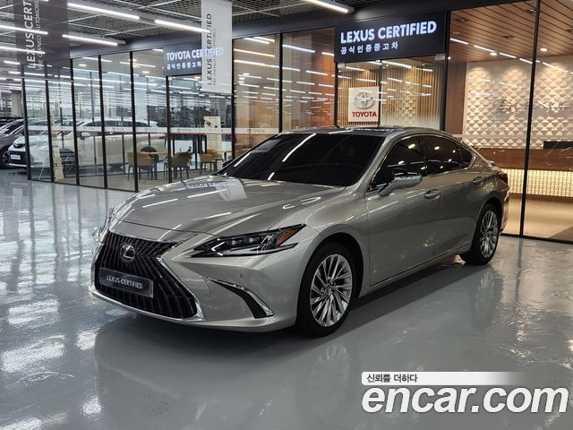 Lexus ES 300h 7-го поколения Executive - фото 0