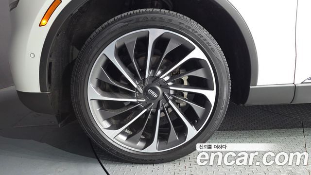 Lincoln Aviator 2-го поколения 3.0 Reserve AWD - фото 4