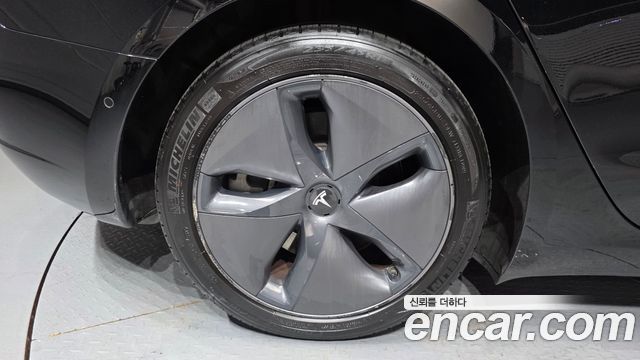 Tesla Model 3 Long Range AWD - фото 4