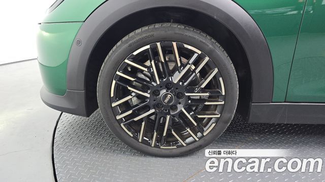 Mini Cooper S 4-го поколения 5 Door Favoured - фото 4