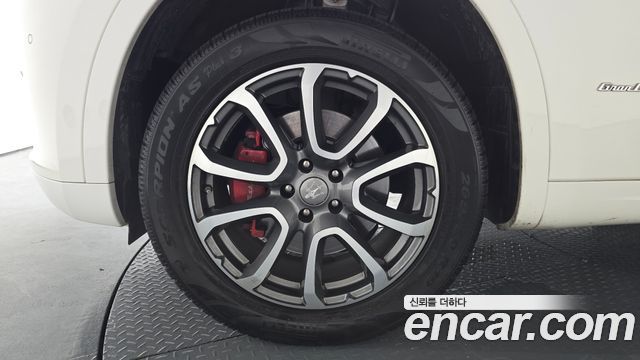 Maserati Levante 3.0 Diesel AWD GranLusso - фото 3