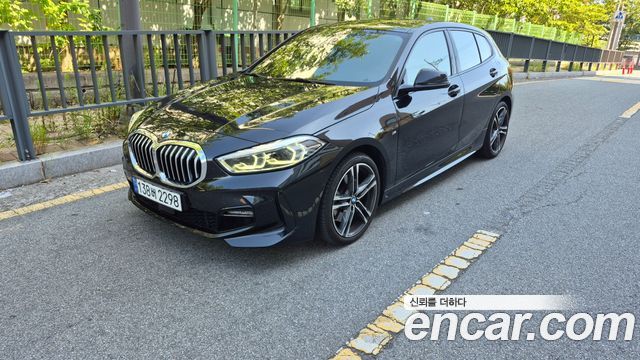 BMW 1 Series F40 120i M Sports - фото 0