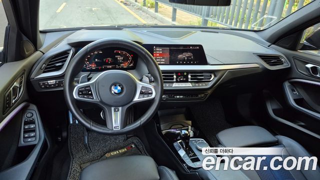 BMW 1 Series F40 120i M Sports - фото 4