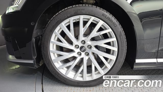 Audi A8 D5 55 TFSI Quattro LWB - фото 4
