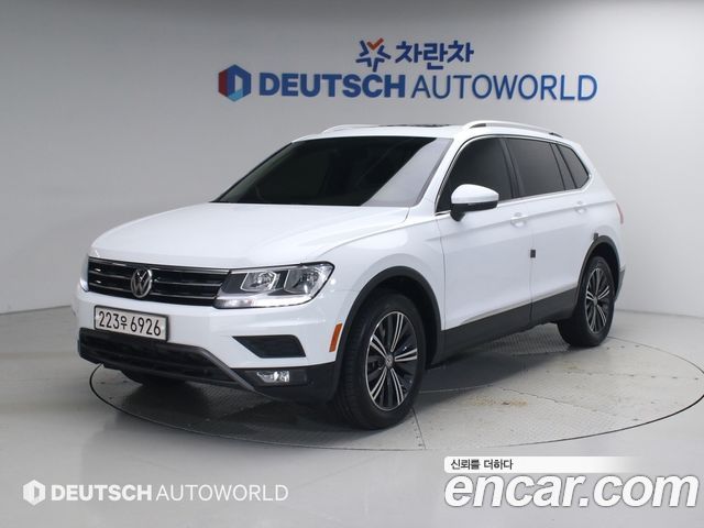 Volkswagen Tiguan 2-го поколения 2.0 TSI 4Motion - фото 0