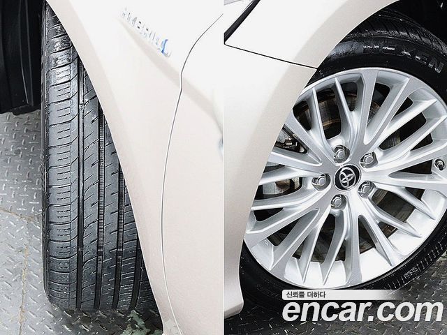 Toyota Camry XV70 2.5 XLE Hybrid - фото 4