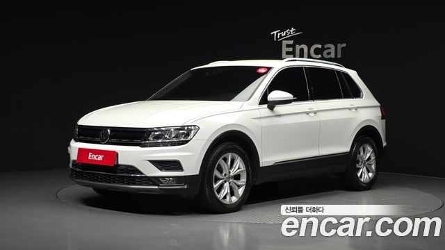 Volkswagen Tiguan 2-го поколения 2.0 TDI Premium - фото 0