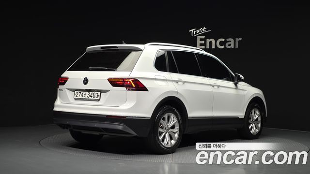 Volkswagen Tiguan 2-го поколения 2.0 TDI Premium - фото 1