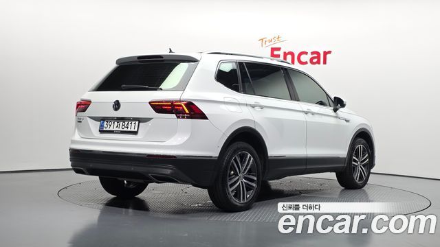 Volkswagen Tiguan Allspace 2.0 TDI Prestige - фото 1