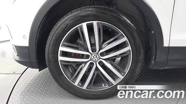 Volkswagen Tiguan Allspace 2.0 TDI Prestige - фото 4