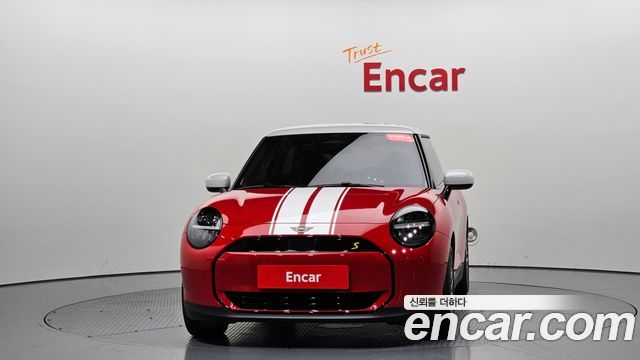 Mini Cooper Electric 4-го поколения SE Classic - фото 1