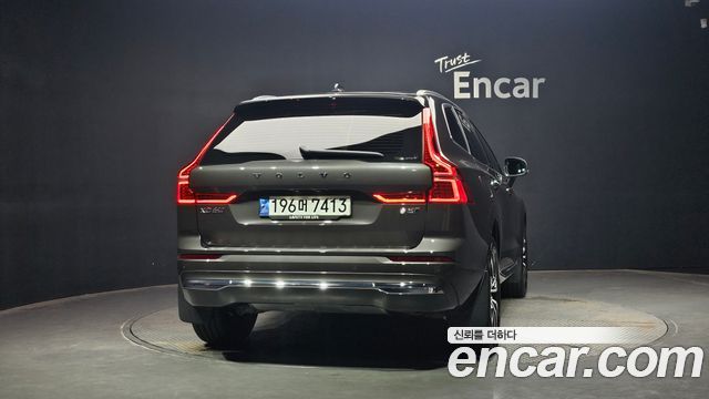 Volvo XC60 2-го поколения B5 Ultra Bright - фото 2