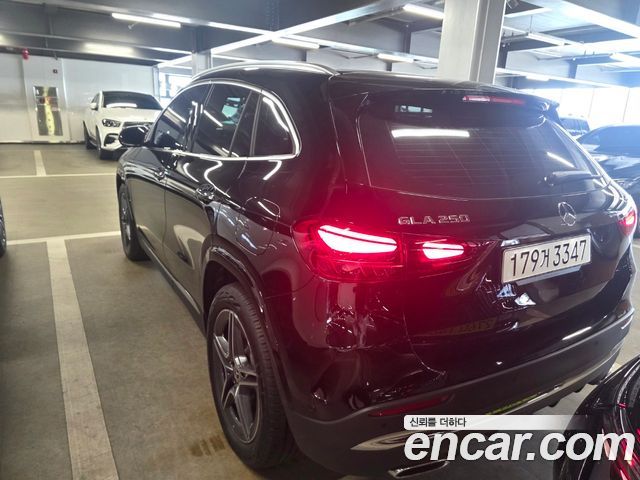 Mercedes-Benz GLA-Class H247 GLA250 4MATIC - фото 3