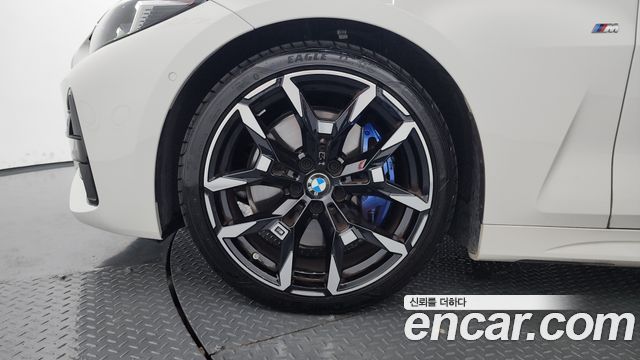 BMW 4 Series G22 420i M Sport Convertible - фото 4
