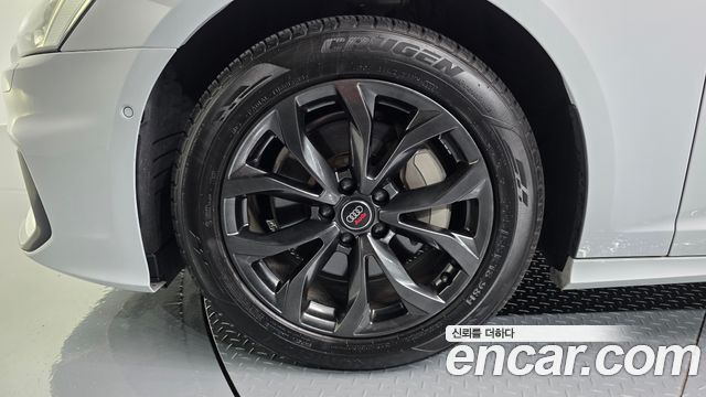 Audi A6 C8 45 TFSI - фото 3