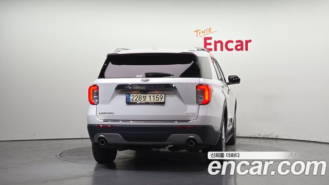 Ford Explorer 6-го поколения 2.3 LimIted 4WD - фото 3