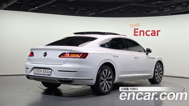 Volkswagen Arteon 2.0 TDI Premium - фото 1