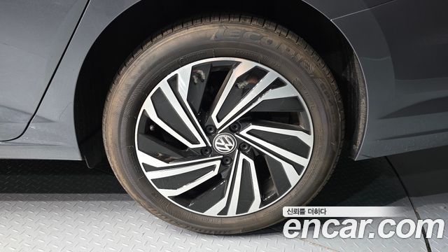 Volkswagen Jetta 7-го поколения 1.4 TSI Prestige - фото 4