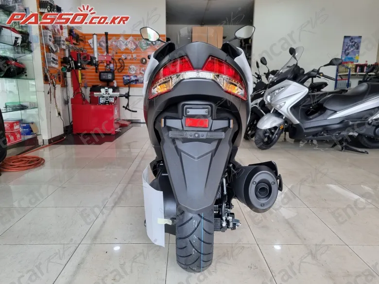 Suzuki Burgman 400 Abs - фото 2
