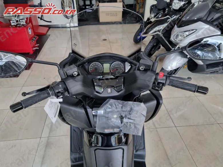 Suzuki Burgman 400 Abs - фото 3