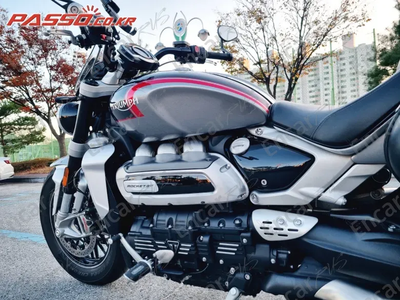 Triumph Rocket Ⅲ Gt - фото 4