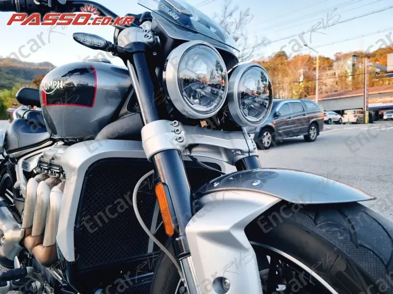 Triumph Rocket Ⅲ Gt - фото 5