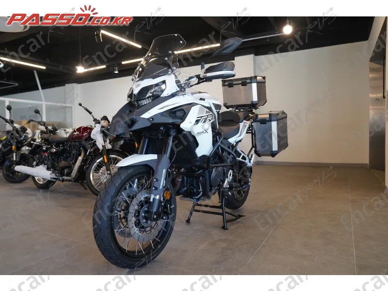Benelli Trk 502 X - фото 1