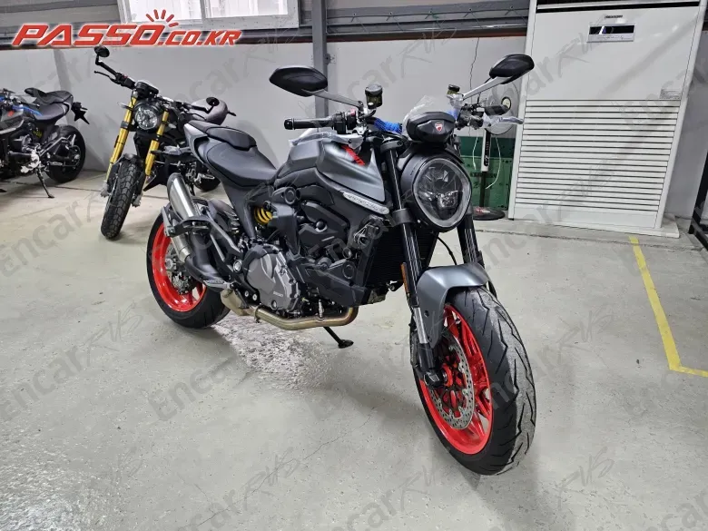 Ducati Monster 937 - фото 1