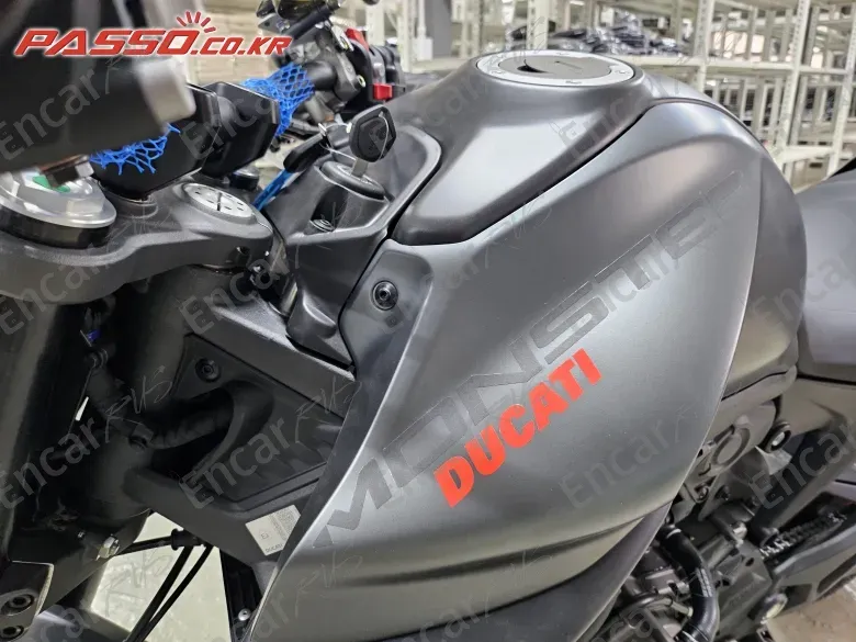Ducati Monster 937 - фото 2