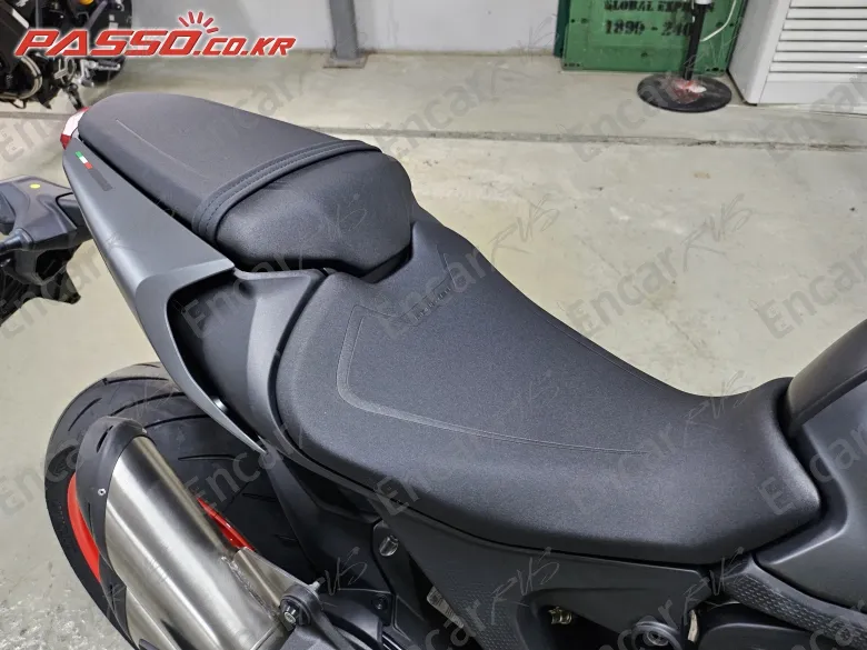 Ducati Monster 937 - фото 4