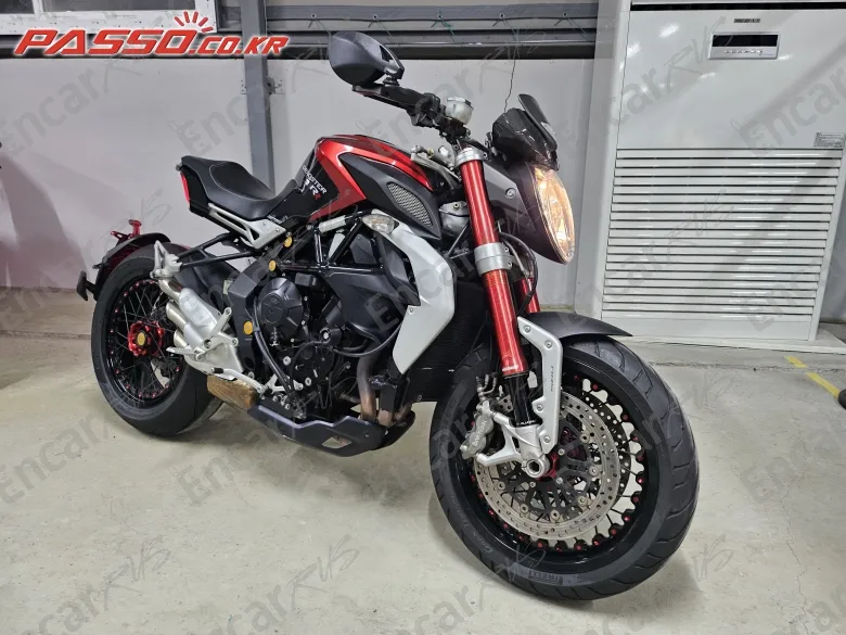 Mv Agusta Dragster 800 Rr - фото 0